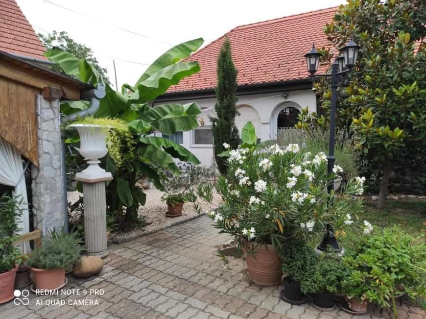 Lavendel Apartman Harkany Exterior photo